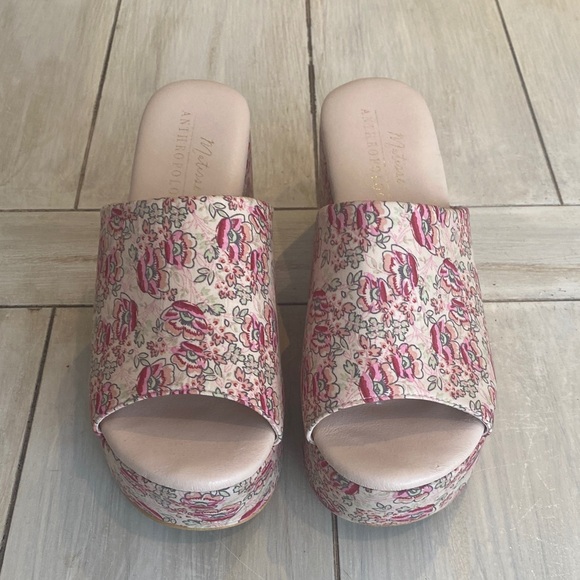 Anthropologie Shoes - Anthropologie Pink Floral Platform Slide Mules